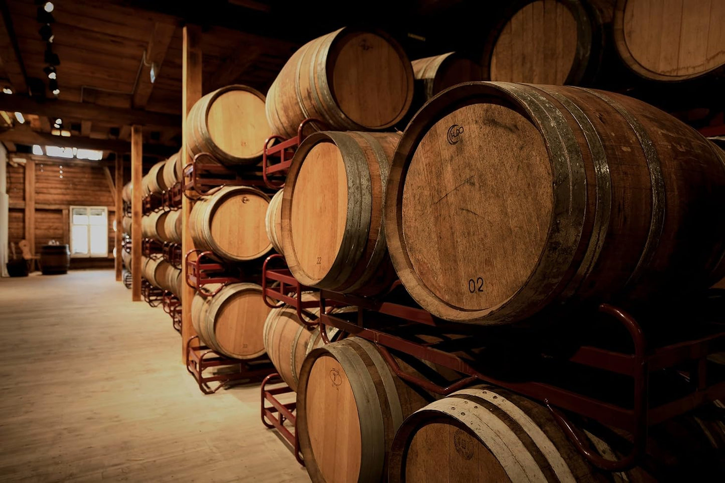 DOLOMITI Alte Himbeere aus dem Barrique-Fass – Premium Himbeer-Spirituose 36% vol. – fassgereifter, fruchtiger Himbeerschnaps – 1,0 L Bügelflasche – milde & edle Spezialität aus Österreich