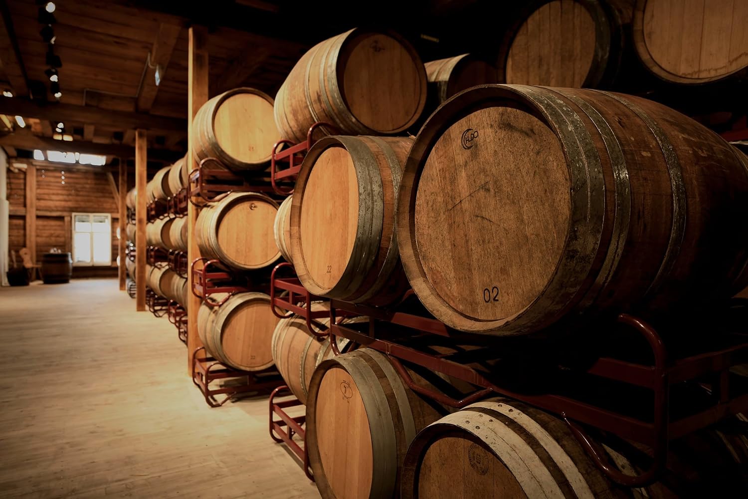 DOLOMITI Alte Haselnuss 36 % vol. – Premium Haselnuss-Spirituose aus dem Barrique-Fass – 1,0 l Bügelflasche – Milder Nuss-Schnaps mit feinem Röstaroma – Original aus Österreich